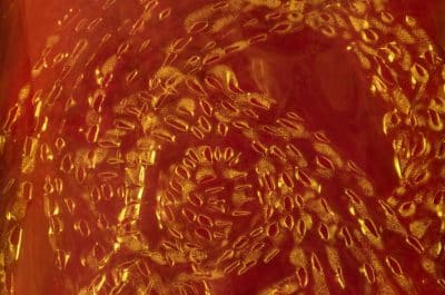 Ausschnitt eines Acrylglaswerkes von Heidemarie Fruth - Teil der Ausstellung in der Artothek in Filderstadt